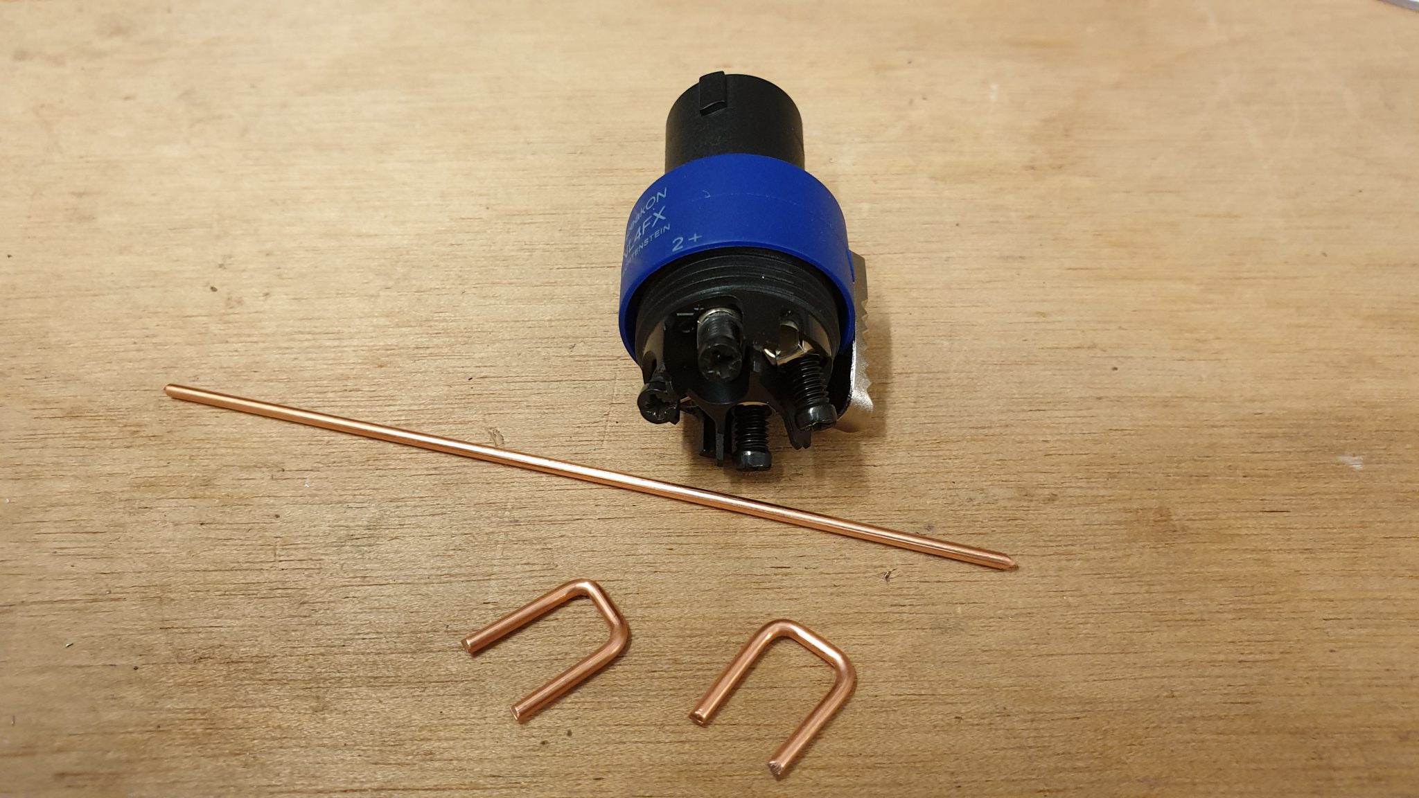 Soldering the speakON connector to the Litz wire power cable BaxEDM